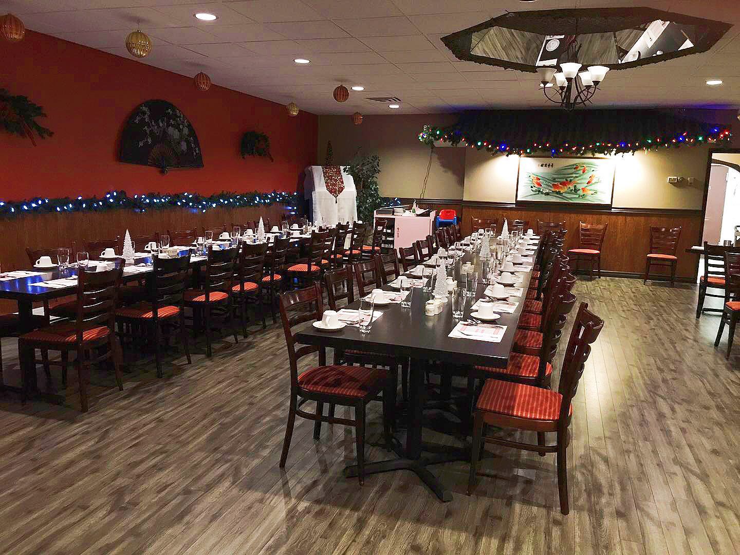 New Moon Restaurant seating